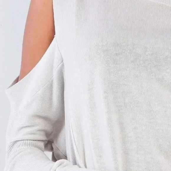 Silver Peek-A-Boo Shoulder Turtle Neck Swe… - Picture 4 of 4